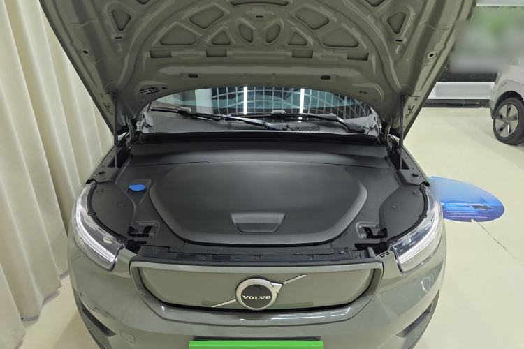 Used Volvo XC40 New Energy 2022 Long-Range Version Engine Bay