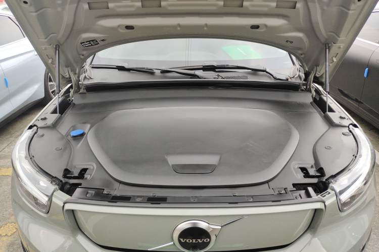 Used Volvo XC40 New Energy 2022 Long-Range PRO Version Engine Bay