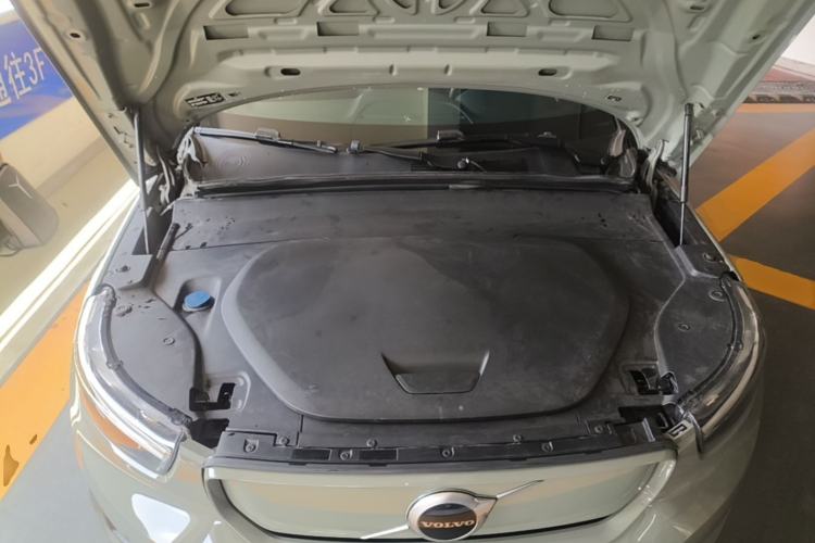 Used Volvo XC40 New Energy 2022 Long-Range Version Engine Bay