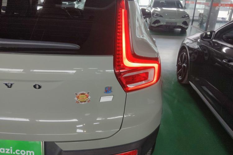 Used Volvo XC40 New Energy 2022 Long-Range Version Exterior 3
