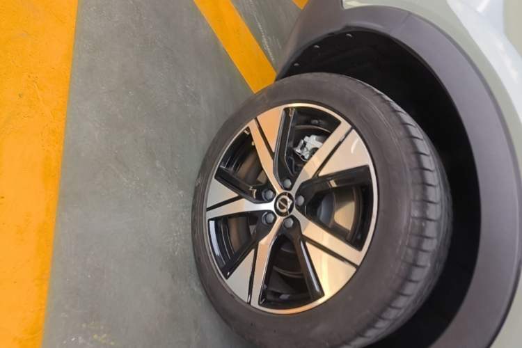 Used Volvo XC40 New Energy 2022 Long-Range Version Exterior 5