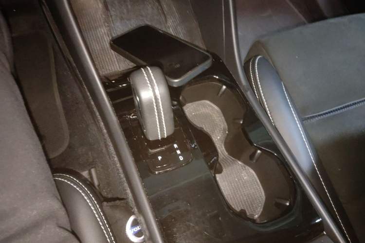 Used Volvo XC40 New Energy 2022 Long-Range Version Gear Lever