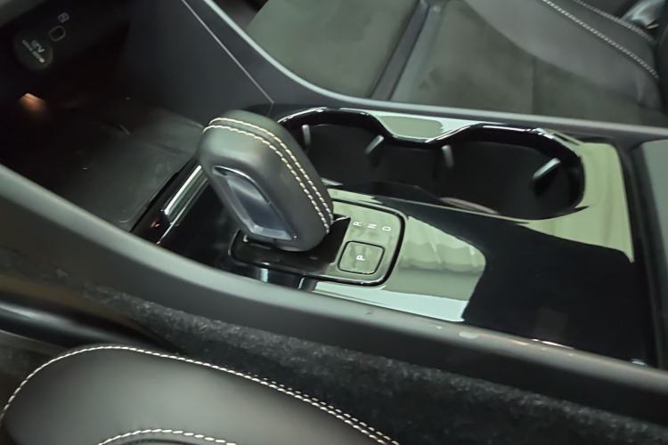 Used Volvo XC40 New Energy 2022 Long-Range Version Gear Lever