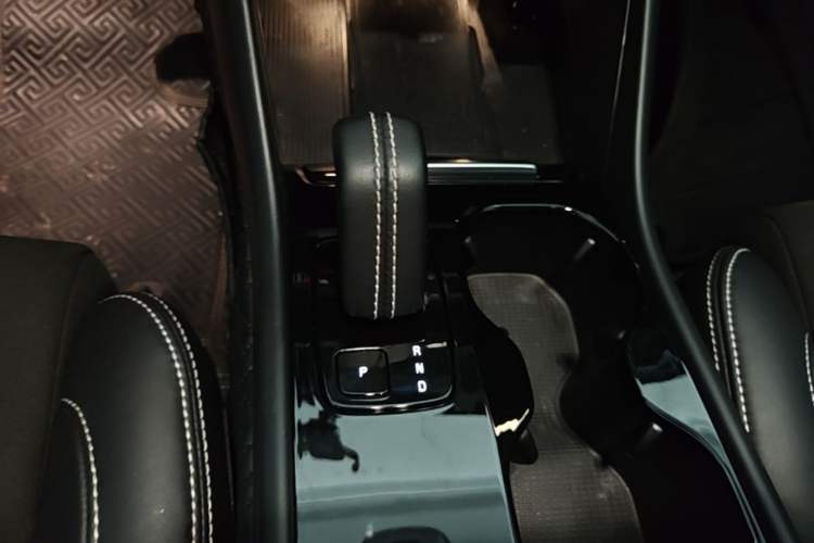 Used Volvo XC40 New Energy 2022 Long-Range PRO Version Gear Lever