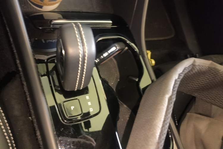 Used Volvo XC40 New Energy 2022 Long-Range Version Gear Lever