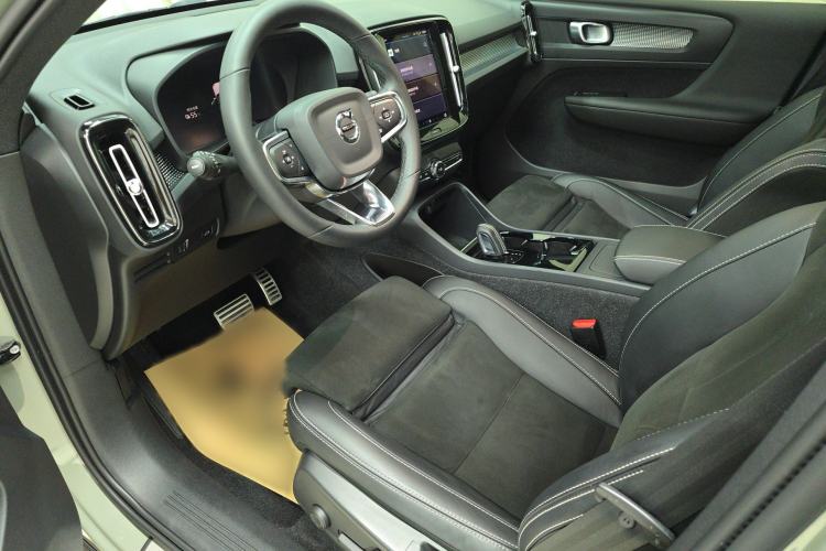 Used Volvo XC40 New Energy 2022 Long-Range Version Interior 1