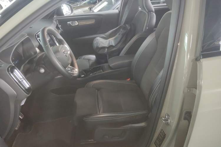 Used Volvo XC40 New Energy 2022 Long-Range Version Left Front Seat