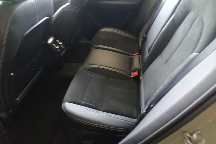Used Volvo XC40 New Energy 2022 Long-Range Version Left Rear Seat