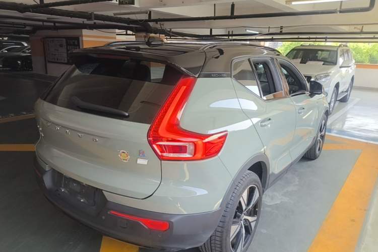 Used Volvo XC40 New Energy 2022 Long-Range Version Rear Right 45 Deg