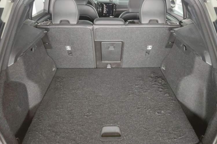 Used Volvo XC40 New Energy 2022 Long-Range Version Trunk
