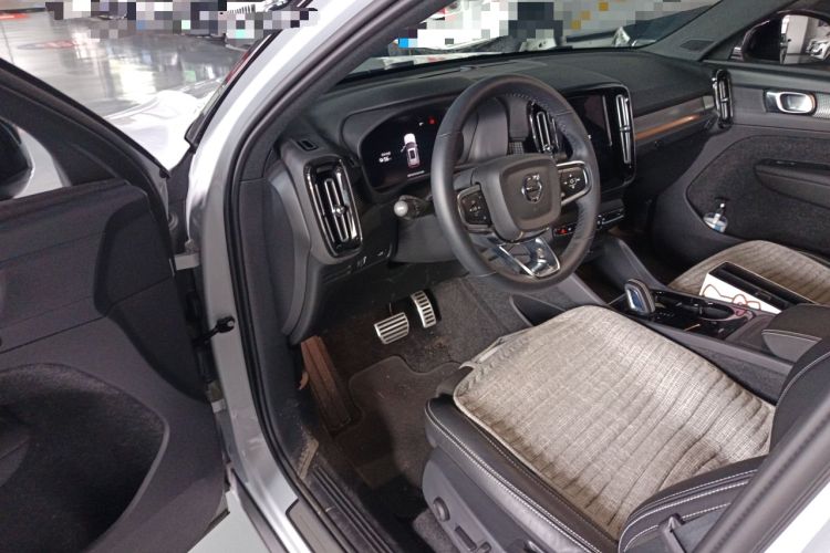 Used Volvo XC40 New Energy 2022 Four-Wheel Drive High-Performance Version Driver Seat