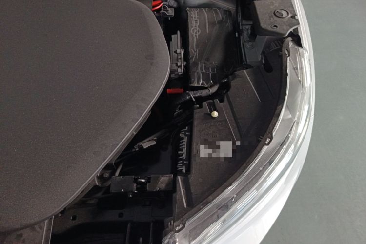Used Volvo XC40 New Energy 2022 Four-Wheel Drive High-Performance Version Engine Bay Left