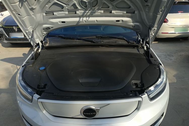 Used Volvo XC40 New Energy 2022 Four-Wheel Drive High-Performance Version Engine Bay