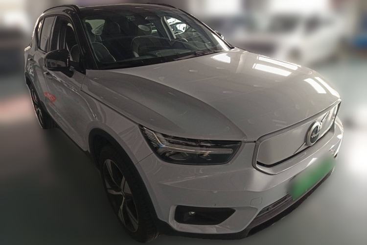 Used Volvo XC40 New Energy 2022 Four-Wheel Drive High-Performance Version Front Right 45 Deg