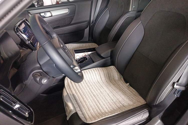 Used Volvo XC40 New Energy 2022 Four-Wheel Drive High-Performance Version Left Front Seat