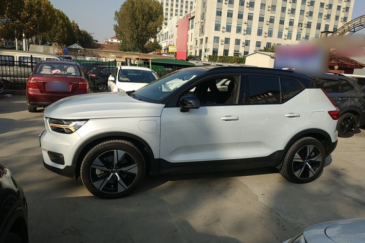 Used Volvo XC40 New Energy 2022 Four-Wheel Drive High-Performance Version Left Side