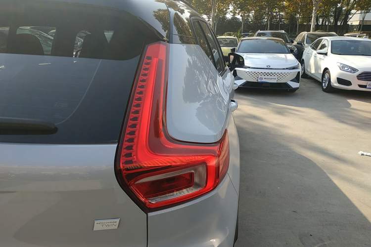 Used Volvo XC40 New Energy 2022 Four-Wheel Drive High-Performance Version Right Rear Taillight