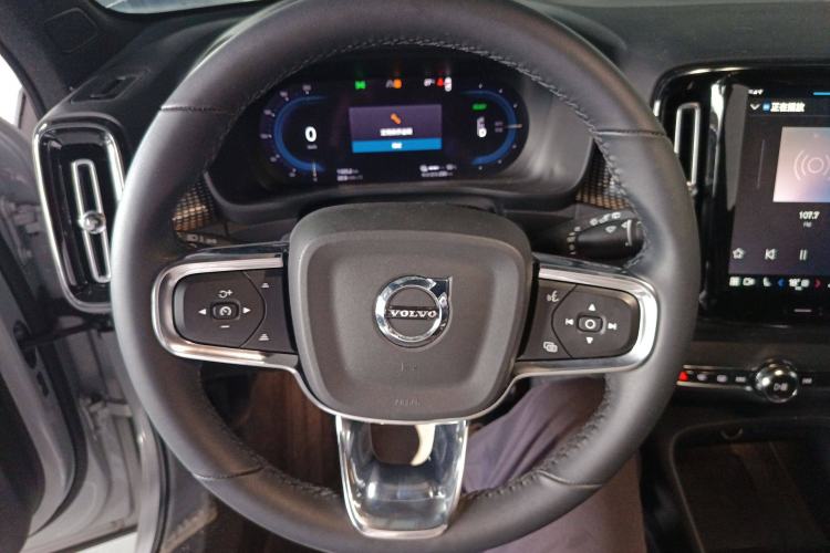Used Volvo XC40 New Energy 2022 Four-Wheel Drive High-Performance Version Steering Wheel