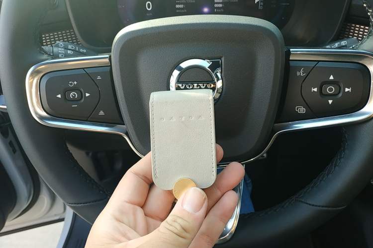 Used Volvo XC40 New Energy 2022 Four-Wheel Drive High-Performance Version Vehicle Key