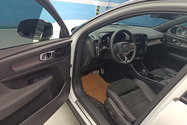 Used Volvo XC40 New Energy 2022 Long-Range PRO Version Driver Seat
