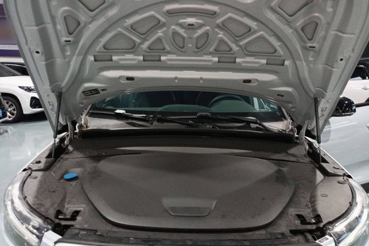 Used Volvo XC40 New Energy 2022 Four-Wheel Drive High-Performance Version Engine Bay