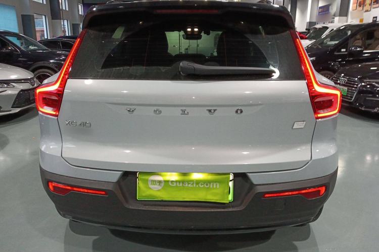 Used Volvo XC40 New Energy 2022 Four-Wheel Drive High-Performance Version Exterior 4