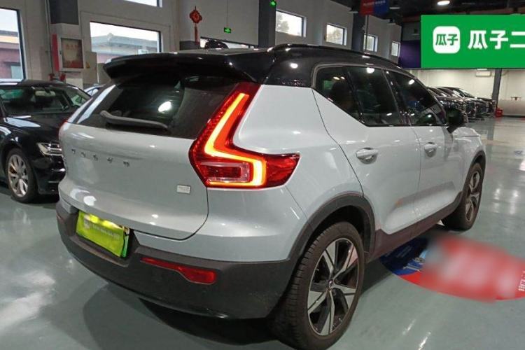 Used Volvo XC40 New Energy 2022 Four-Wheel Drive High-Performance Version Exterior 5