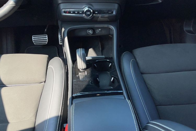 Used Volvo XC40 New Energy 2022 Long-Range PRO Version Gear Lever