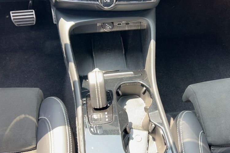 Used Volvo XC40 New Energy 2022 Long-Range Version Gear Lever
