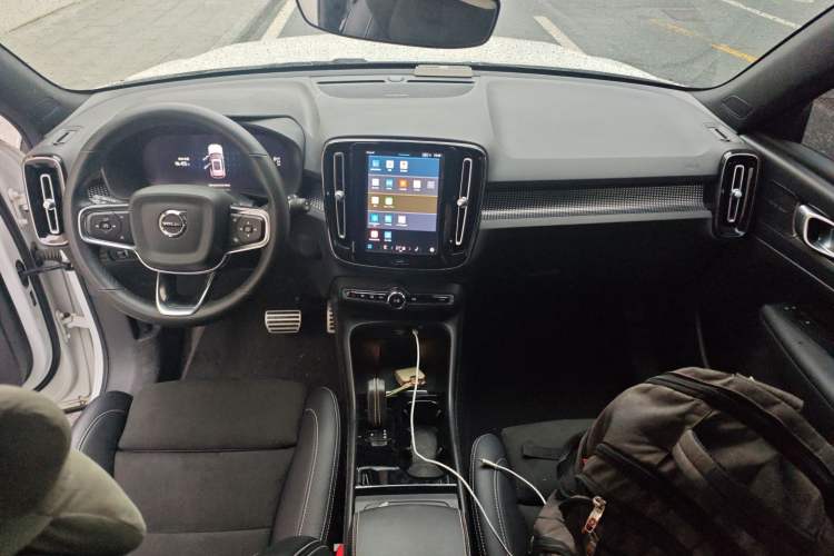 Used Volvo XC40 New Energy 2022 Long-Range PRO Version Interior 2