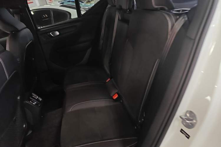 Used Volvo XC40 New Energy 2022 Long-Range Version Left Rear Seat