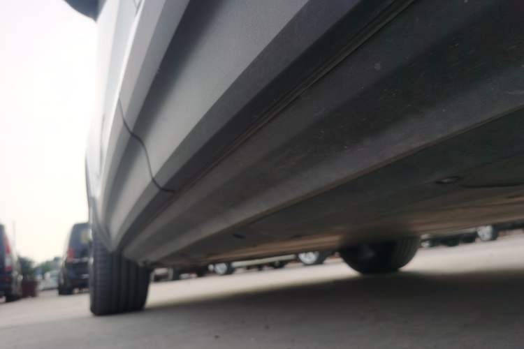 Used Volvo XC40 New Energy 2022 Long-Range PRO Version Left Side Sill