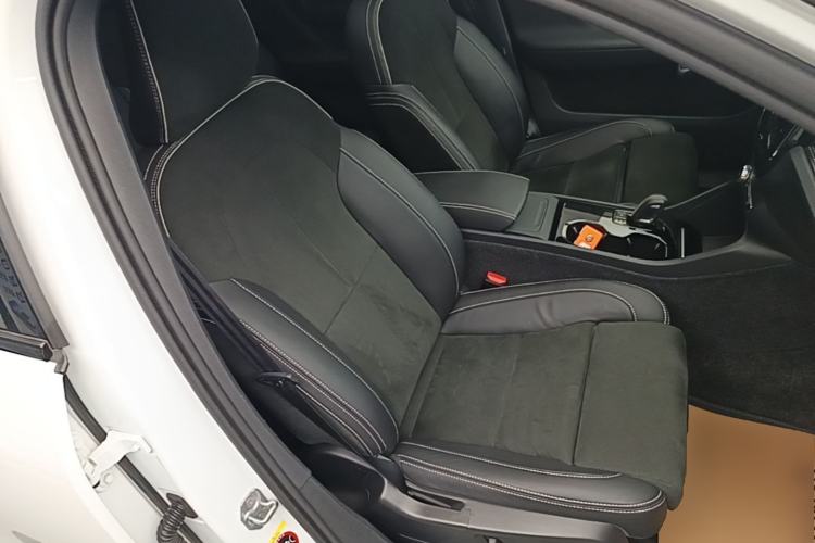 Used Volvo XC40 New Energy 2022 Long-Range PRO Version Right Front Seat