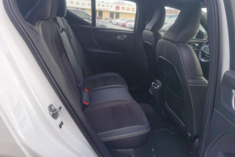 Used Volvo XC40 New Energy 2022 Long-Range PRO Version Right Rear Seat