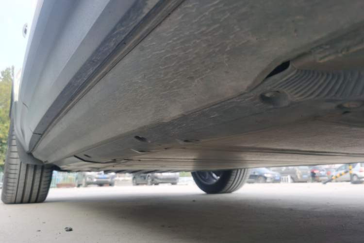Used Volvo XC40 New Energy 2022 Long-Range PRO Version Right Side Sill