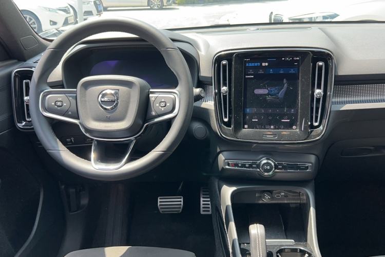 Used Volvo XC40 New Energy 2022 Long-Range Version Steering Wheel