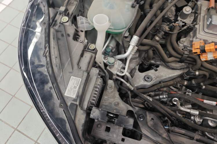 Used Volvo XC40 New Energy 2023 Long-Range PRO Version Engine Bay Right