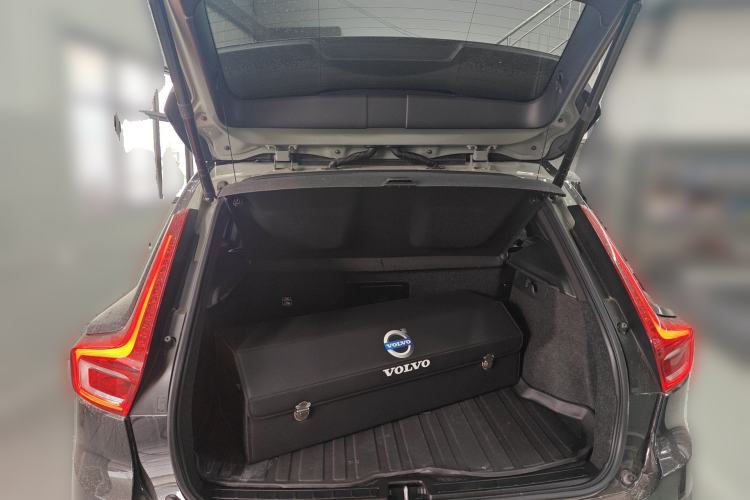 Used Volvo XC40 New Energy 2023 Long-Range PRO Version Trunk