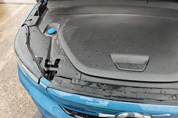 Used Volvo XC40 New Energy 2023 Long-Range Version Engine Bay Right