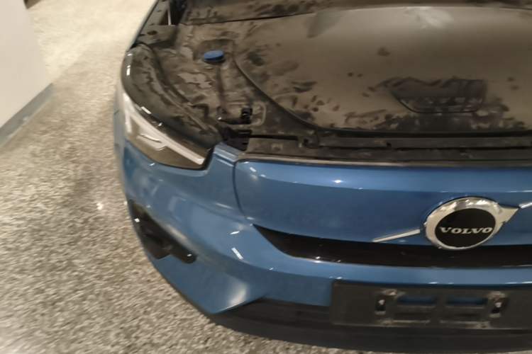 Used Volvo XC40 New Energy 2023 Long-Range Version Engine Bay Right