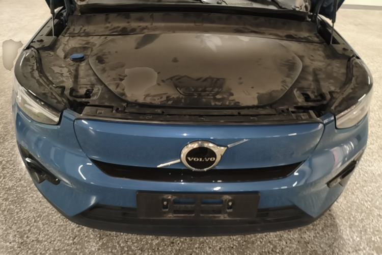 Used Volvo XC40 New Energy 2023 Long-Range Version Engine Bay