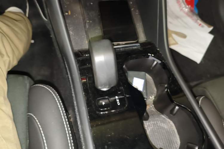 Used Volvo XC40 New Energy 2023 Long-Range Version Gear Lever