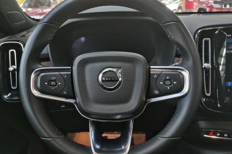 Used Volvo XC40 New Energy 2023 Long-Range Version Interior 2