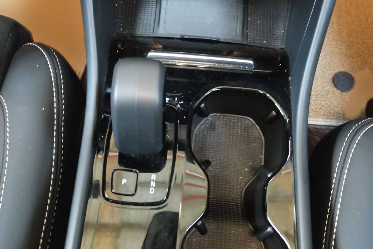 Used Volvo XC40 New Energy 2023 Long-Range Version Interior 4