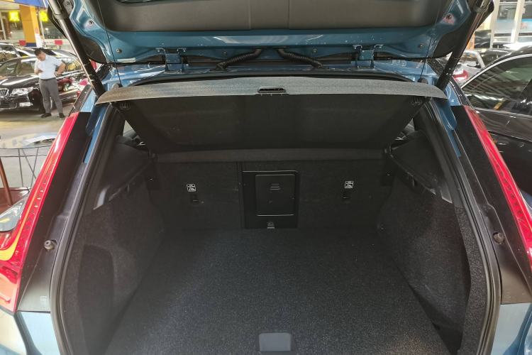 Used Volvo XC40 New Energy 2023 Long-Range Version Interior 8