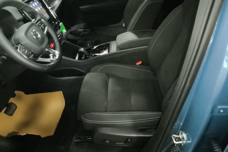 Used Volvo XC40 New Energy 2023 Long-Range Version Left Front Seat