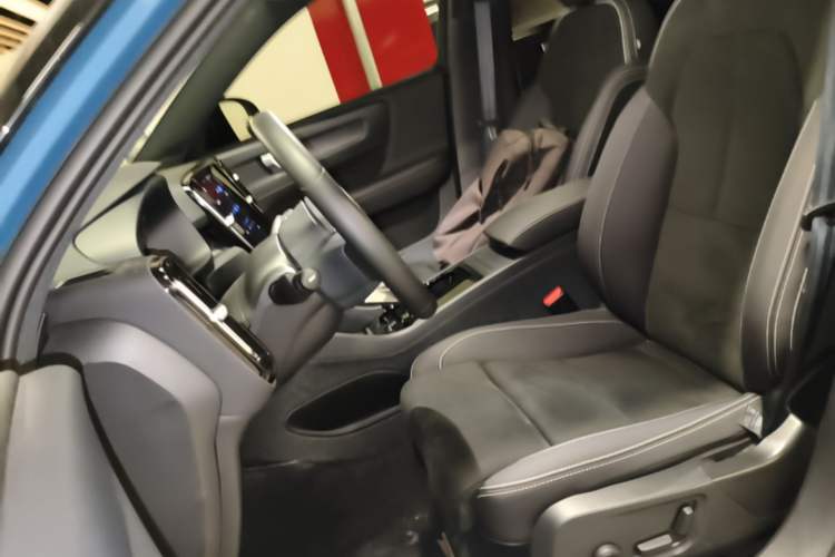 Used Volvo XC40 New Energy 2023 Long-Range Version Left Front Seat