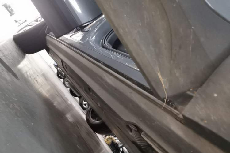 Used Volvo XC40 New Energy 2023 Long-Range Version Right Side Sill