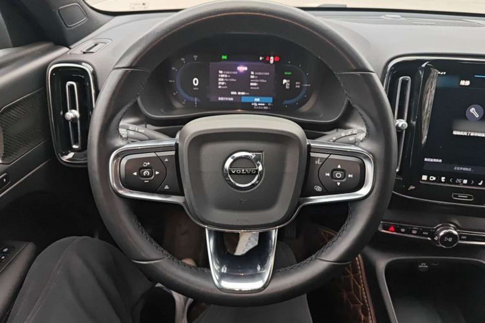 Used Volvo XC40 New Energy 2023 Long-Range PRO Version Steering Wheel