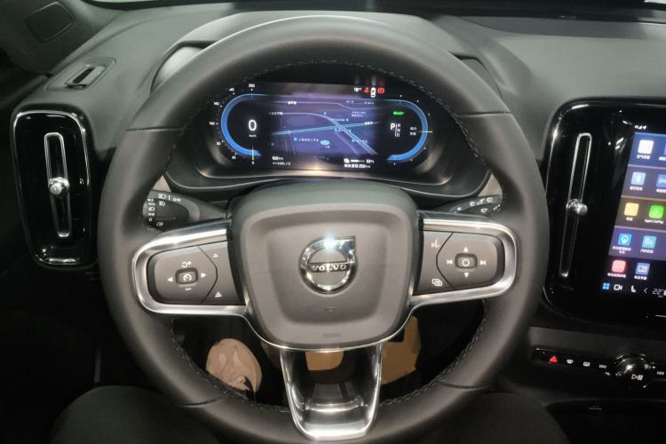 Used Volvo XC40 New Energy 2023 Long-Range Version Steering Wheel